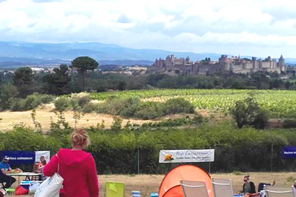 14 juillet 2016: L’embrasement de la Cité depuis l’aire d’autoroute du belvédère d’Auriac