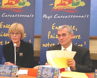 Mme Rudnik-Gils, directrice du Pays et M. Jean-Claude Pérez